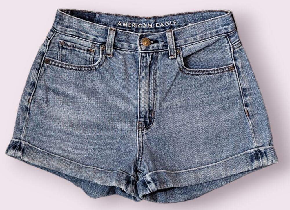 American Eagle High Rise Cuffed Denim Shorts Light Wash Women’s Size 2 EUC